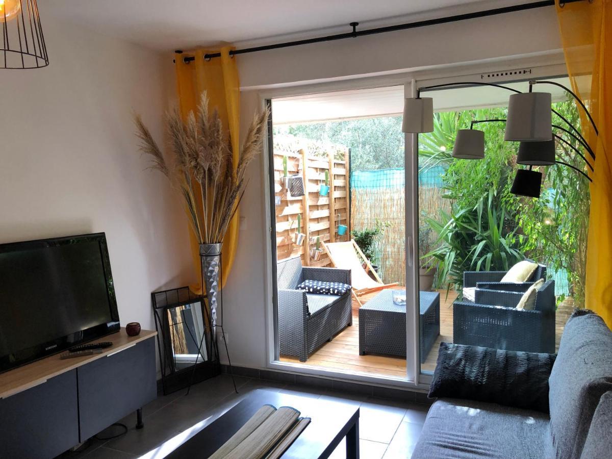 Agreable T2 Traversant Rdc Avec Terrasse + Balcon+ Parking 2 Places Montpellier Bagian luar foto
