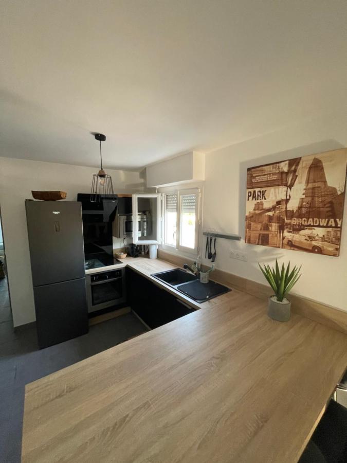 Agreable T2 Traversant Rdc Avec Terrasse + Balcon+ Parking 2 Places Montpellier Bagian luar foto